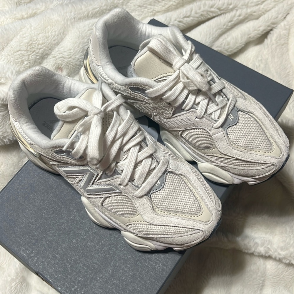 New Balance 9060